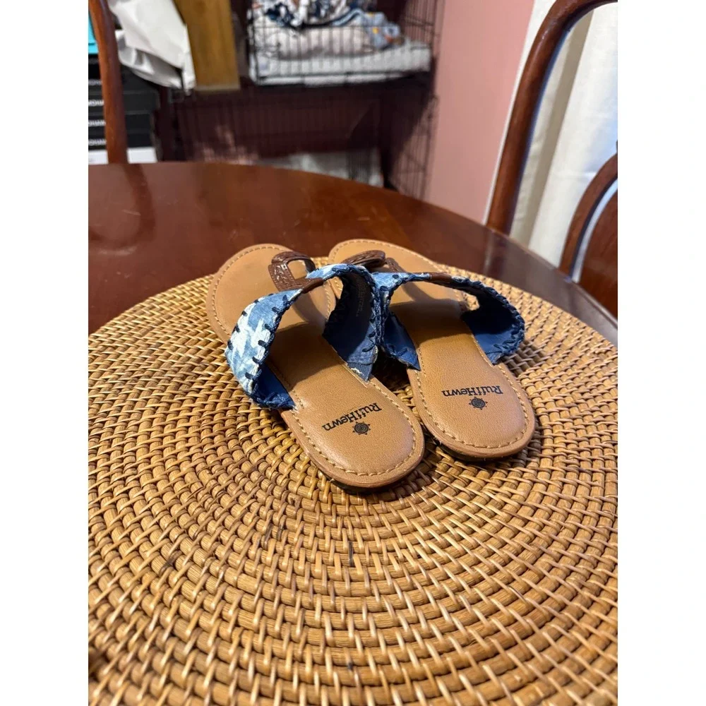 RuffHewn Indie 2 Women 7M Blue Denim Tie Dye Braided Thong Toe Loop Sandals